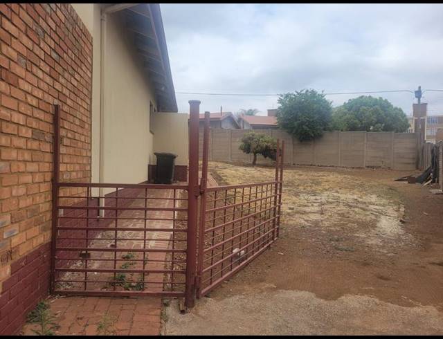 3 BEDROOM HOUSE FOR SALE IN KWAGGASRAND